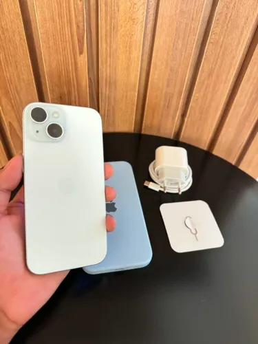 iPhone 15 - (128GB) Impecável