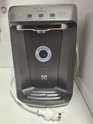 Purificador Electrolux Eletrônico c/ Painel Digital e Filtro Luz UV Bivolt Cinza