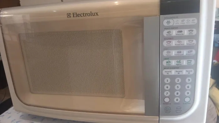 Microondas Eletrolux 30L