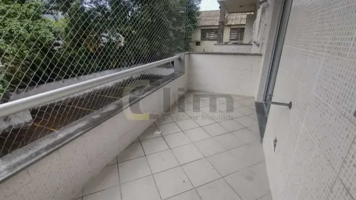Apartamento : / Residencial / Freguesia (Jacarepaguá)