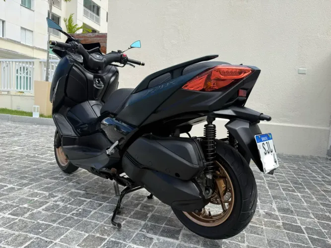 XMax 2023 Com Garantia de fábrica