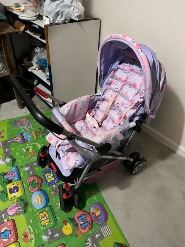 Carrinho de bebê Lilás