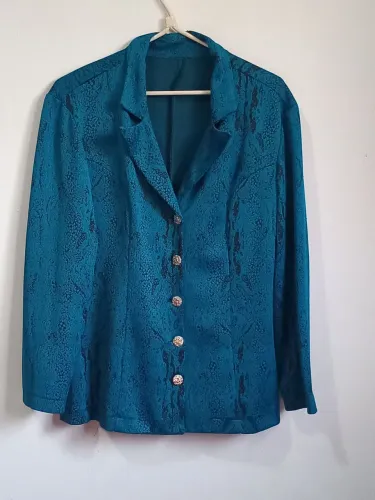 Blazer em tecido com elastano. Veste G