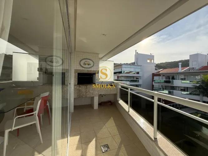 Apartamento amplo com 4 dormitórios - Praia Brava