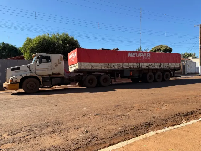 Volvo nl 360 cavalo 94 carreta 2007 trabalhando em ótimo estado