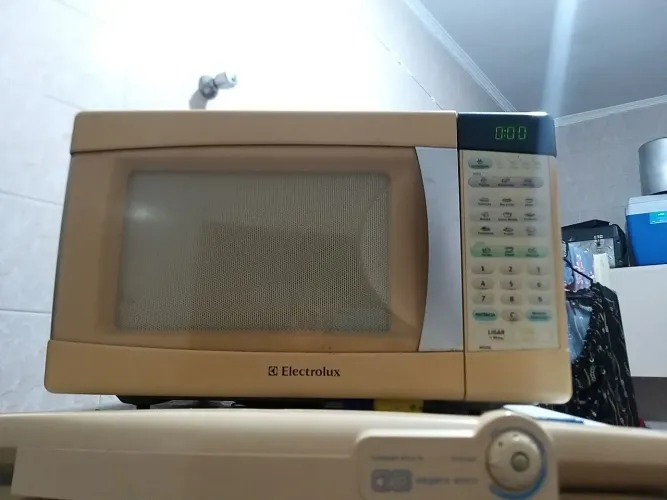 Vendo geladeira e microondas