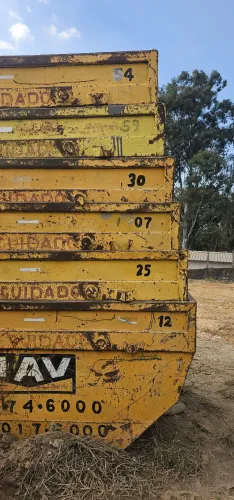 OPORTUNIDADE !!! CAÇAMBA ESTACIONÁRIA PARA ENTULHO 4M³
