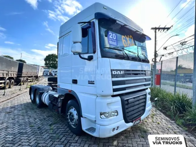 Caminhão DAF XF 105 460 6x2 2019/2020