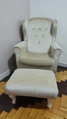 Poltrona Amamentação + Puff