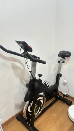 Bicicleta de Spinning Winnek | Roda de Inércia de 20 kg | Seminova