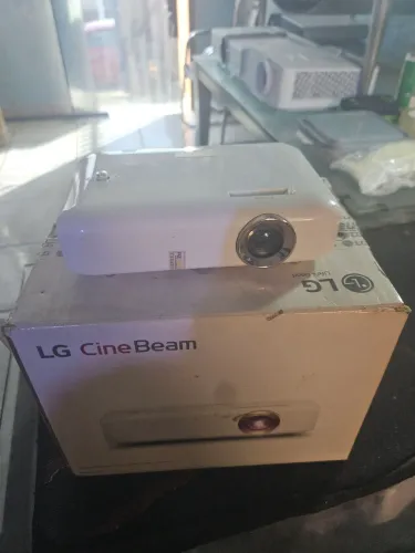 Projetor mini Led LG Cinebeam PH550 com TV digital