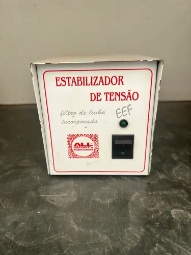 Estabilizador de tensão 