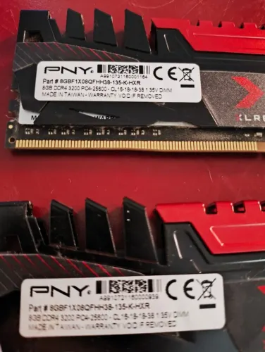 Memória RAM PNY DDR4 3200mhz 16GB(2x8GB)