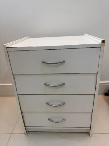 Gaveteiro branco com rodinhas 47cm larg x 40 prof x 63 alt