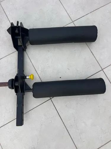 Vendo flexora/extensora 500$