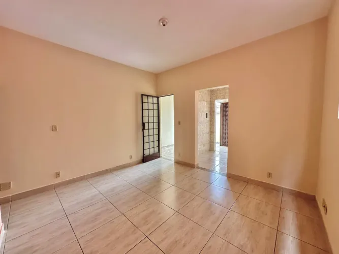 Casa com entrada individual e 1 vaga para locação, Dom Bosco, Belo Horizonte, MG