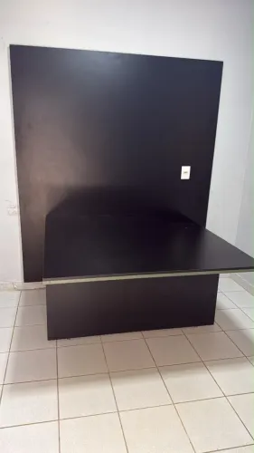 Vendo mesa planejada e ar 24 mil Btu