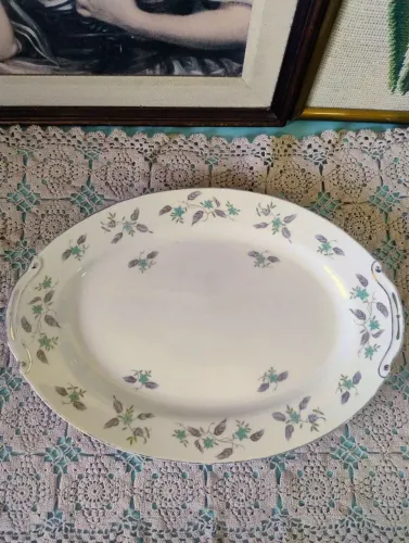 Travessa de porcelana antiga