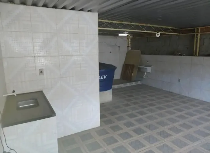 Grande oportunidade em vila residencial, com entrada independente em prédio de 3 andares.