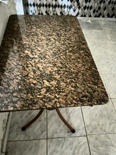 Mesa granito