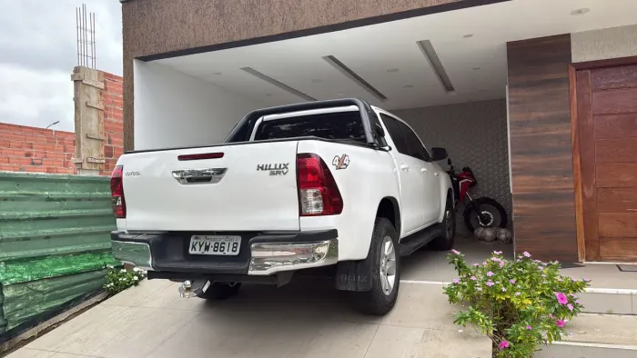 Toyota Hilux CD SRV 4X4 2.8 TDI Diesel Aut. 2018