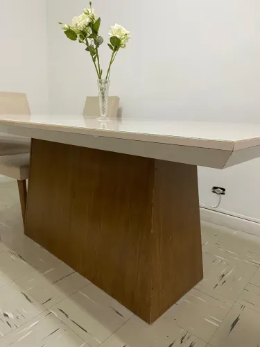 Mesa de Jantar Luna I com Vidro