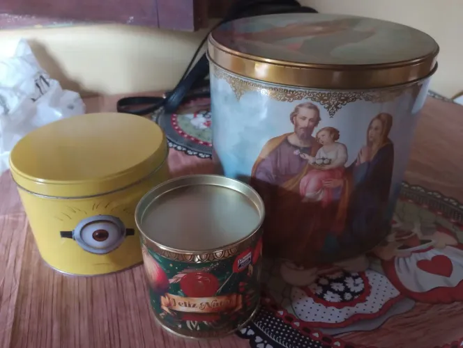 Latas de variedades