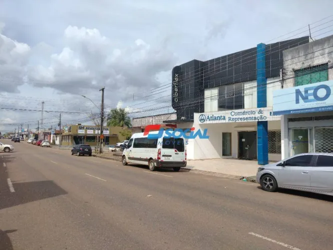 Ótimo predio comercial para locaçao, com amplo espaço interno e localizaçao comercial priv