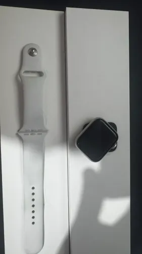 Apple Watch SE (2nd generation) 44mm Prata - Seminovo