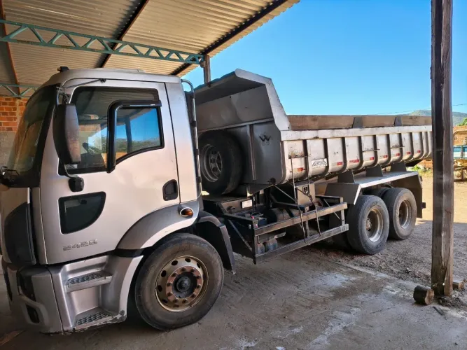 Caçamba ford 2428
