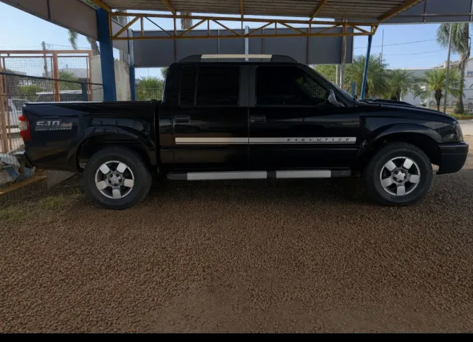 Chevrolet S10 Pick-up Exec. 2.8 4X4 CD TB Int.dies 2011