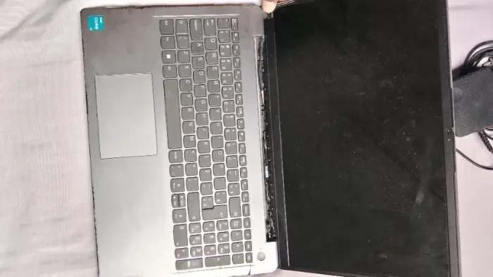 Notebook Lenovo IdeaPad 3 Intel Core i3 16GB RAM - Para Conserto