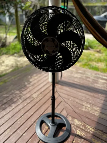 Ventilador de pedestal