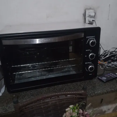 Vendo este forno funcionando perfeitamente valor 300 reais enteresados chamar no whatsapp