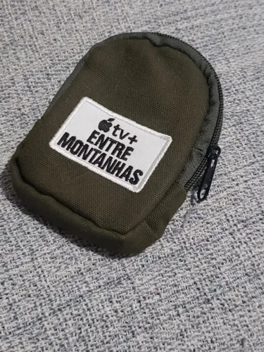 porta moeda / carteira / bolsinha / porta cartão - entre montanhas - apple tv+ - ccxp