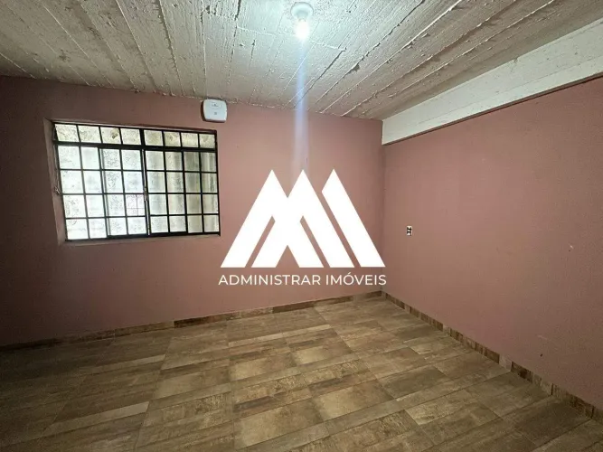Alugo Casa com 07 quartos no Bairro Universitário- Itaúna/MG!!