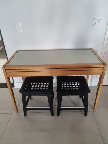 Mesa + bancos