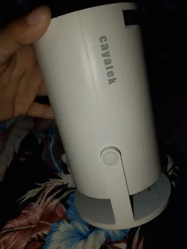Vendo projetor usado mais em perfeito estado funcionando tudo cabo controle por R$ 350,00