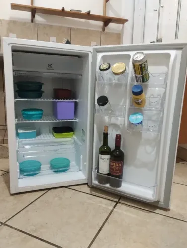 Frigobar Electrolux 121L Efficient 220v - NOVINHO
