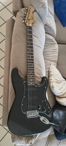 Guitarra Fender Squier