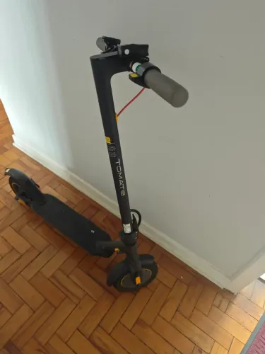 Patinete elétrico tomate pouco usado