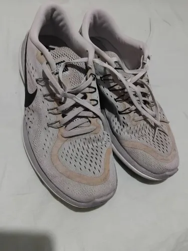 Tênis Nike Revolution 42/43