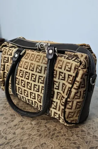 Bolsa de mão marrom