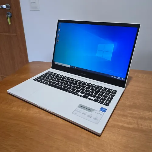 Samsung boom e20 em estado de novo