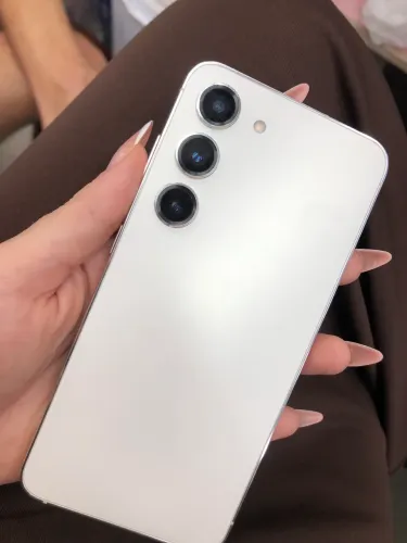 Samsung S23 512