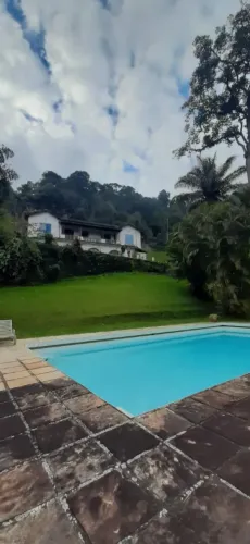 Casa para aluguel possui 150 metros quadrados com 5 quartos em Mosela - Petrópolis - Rio d