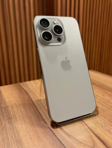 iPhone 15 pro 128G nunca trocado peças perfeito estado 