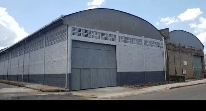 Excelente galpão 700m em Santos Antônio -Cariacica para alugar