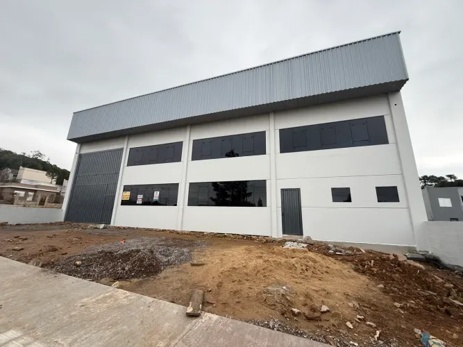 Pavilhão industrial no Bairro São Luís
