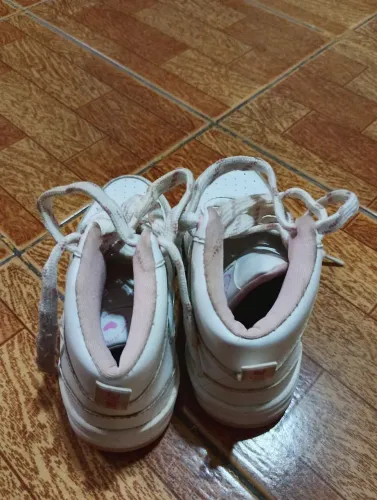 Bota número 28